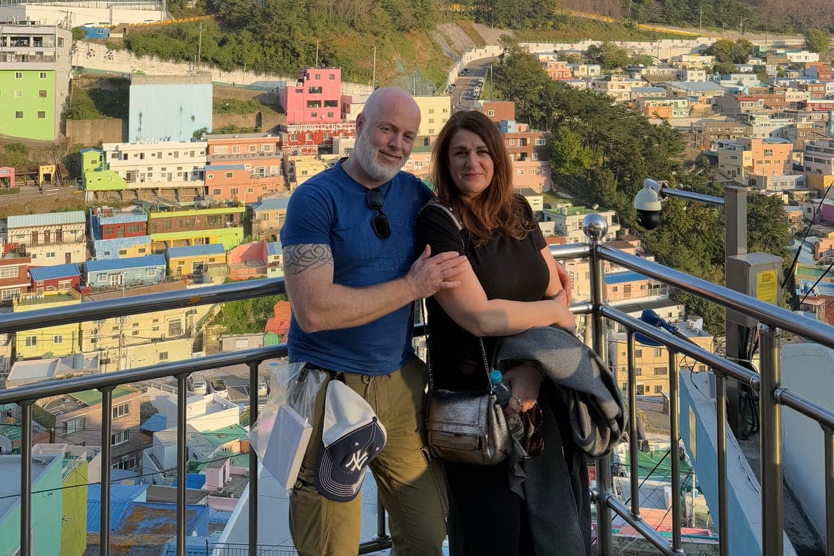 Deux voyageurs que nous avons accompagnés, au village culturel de Gamcheon à Busan